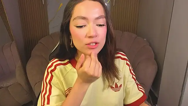 Cinnamon_b webcam