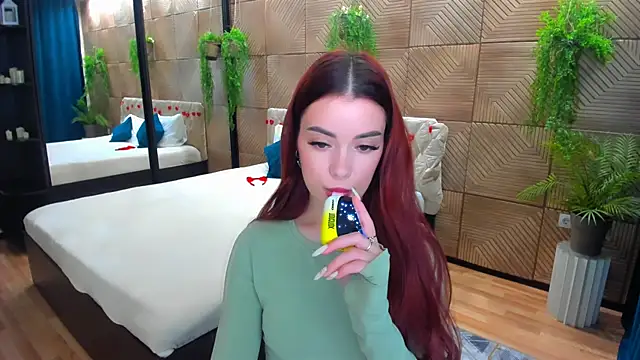 PutOnRepeat webcam