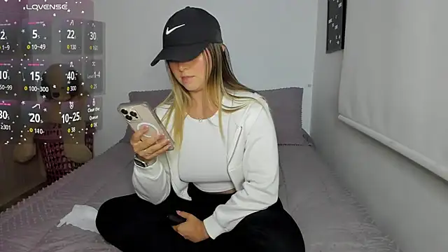 sophie_morenoo webcam
