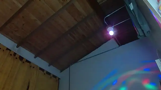 JohanyLatino webcam