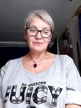 irinamaux live cam