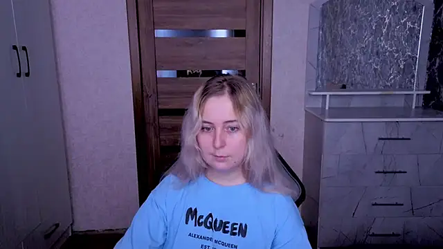 Kristy-Max webcam