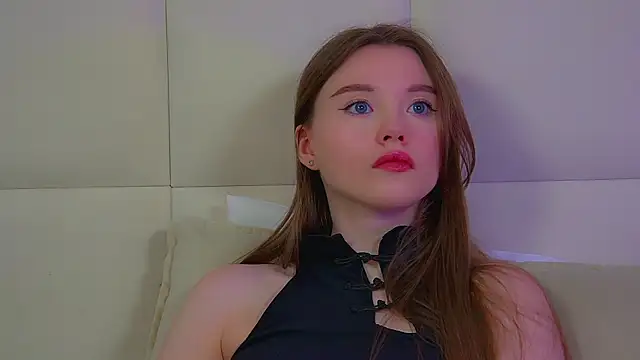 KeiraAsti webcam