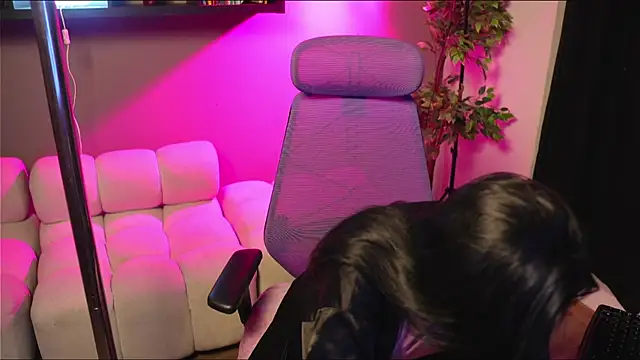 Emma_Lirys webcam
