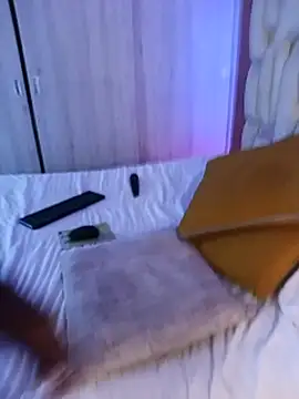 Emily_knights live cam