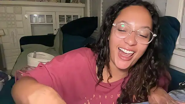 dreamyriri webcam