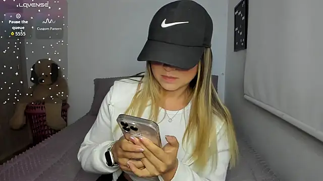 sophie_morenoo webcam