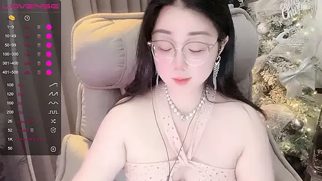 Monica-666888- webcam