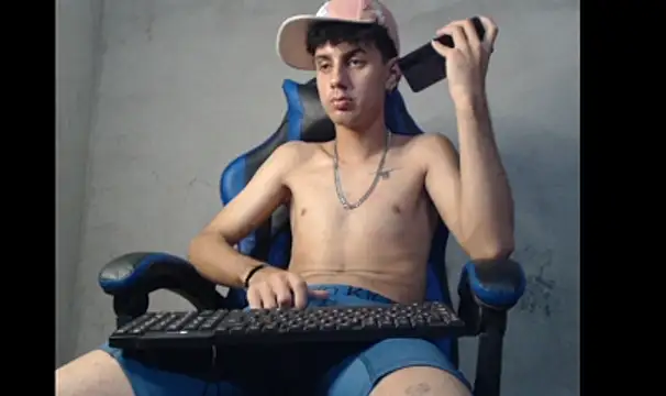 Garu_hot19 webcam