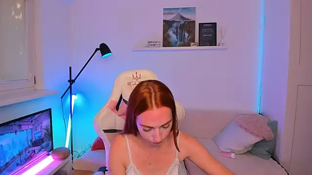 Mia_Madden webcam