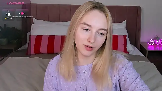Shy_Polly webcam