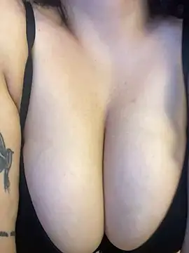 AlmaraRouge webcam