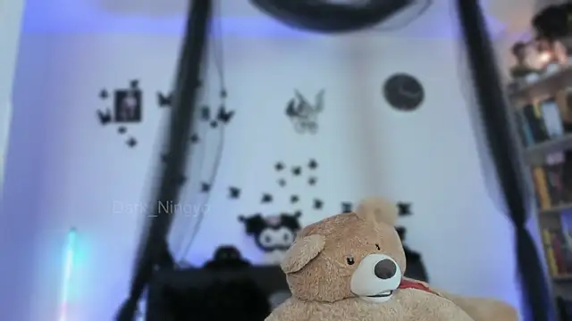 Dark_ningyo1 live cam