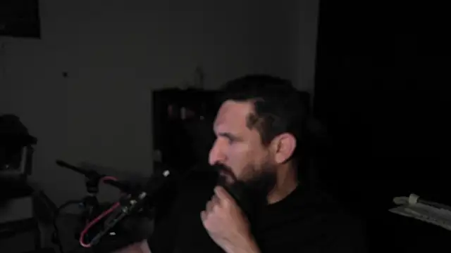 DevilPup75_ webcam