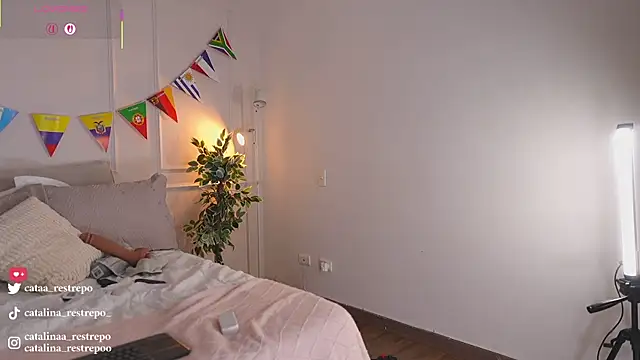 CATALINA_RESTREPO live cam
