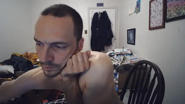 JohnnyMoves webcam