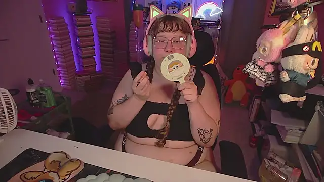 FatVeronica webcam