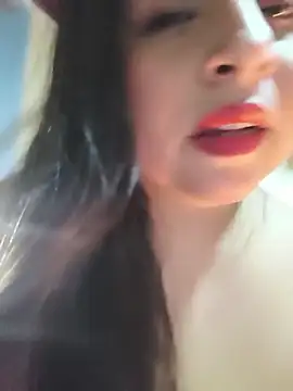 Gatitadiablita35 live cam