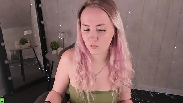 Jooyce_Howward webcam