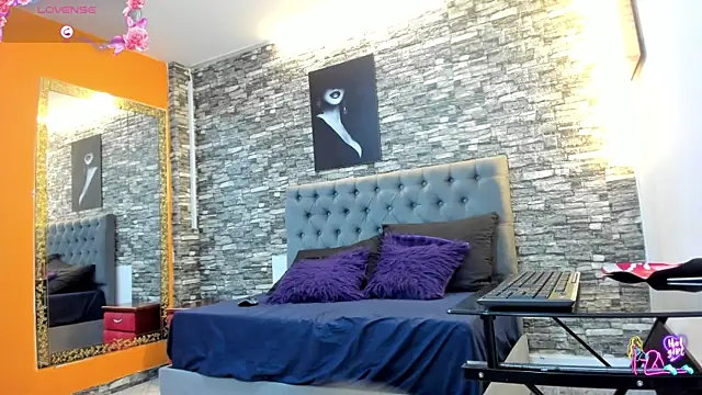 AmaraFontaine webcam