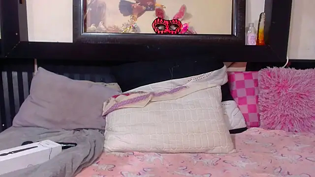 YoungBarbiexx webcam