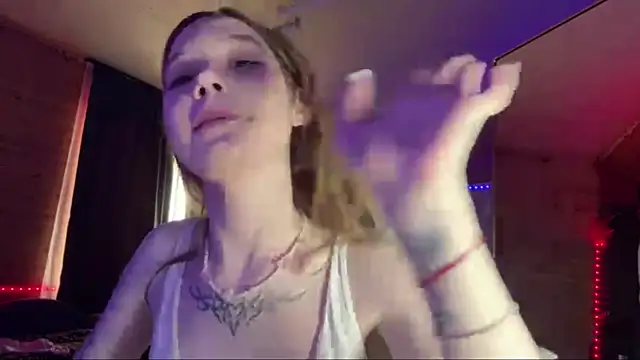 LeyaVoss live cam
