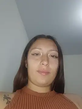 MiaSaen live cam on StripChat