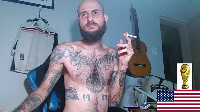 tatted21xxx (Ask my age) - cum goal⚽⚽⚽⚽