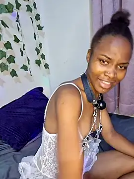 FionaKeith10103 live cam on StripChat