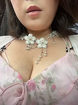 Lola666999 live cam on StripChat