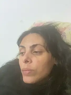 Sarah-safada live cam on StripChat