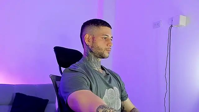 _jamesleandros1