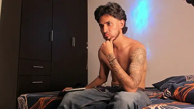 Kriss_Edwards webcam