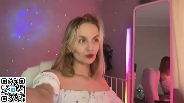 _Vikky_Moon_ live cam