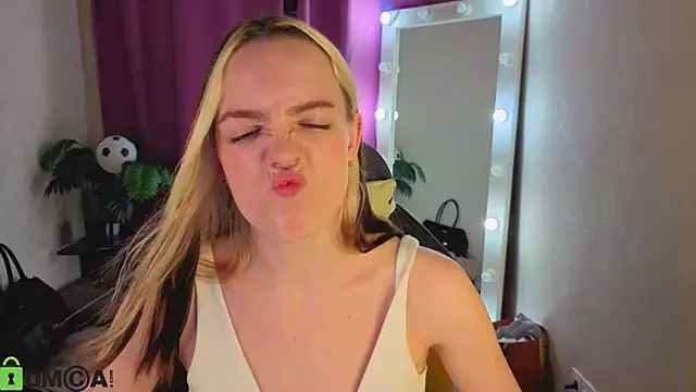 r0cket_bunny - R0cket_bunny's free webcam - UK Sex Cams