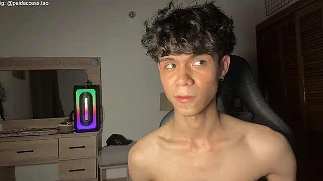 OopsAgain_ webcam