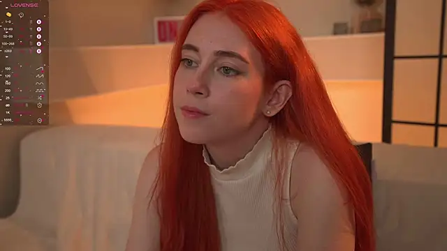 Bloom_m live cam on StripChat