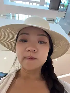 xiaochengzi505 - Xiaochengzi505's free webcam - UK Sex Cams