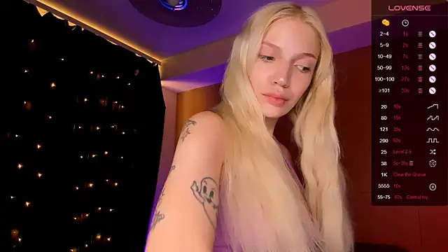 AnyaTaylor_ webcam