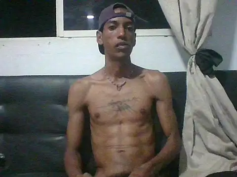 AlbertBigCock live cam on StripChat