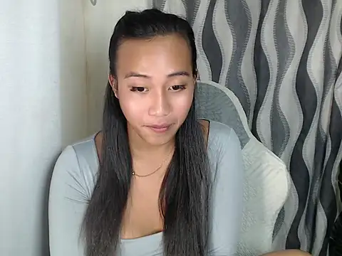 sweetiie_caren live cam on StripChat