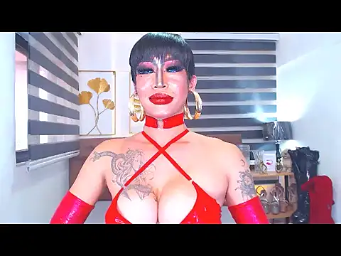 DominateMistressTania live cam on StripChat