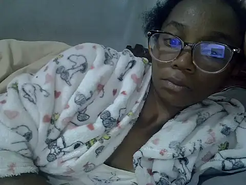 ElianeHot webcam