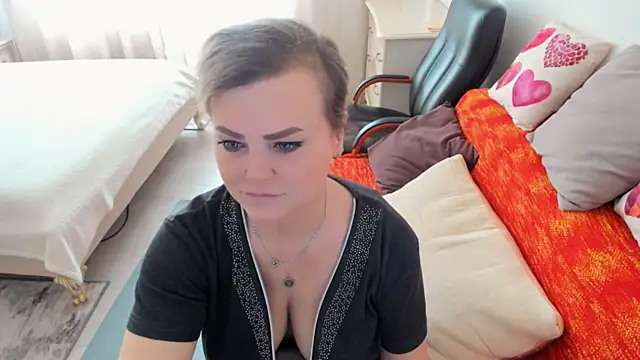 MildMature webcam