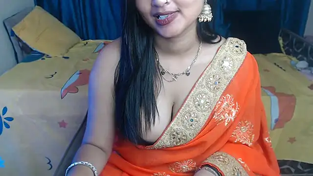 _miss_queen (F young) - boobs show and ass slap