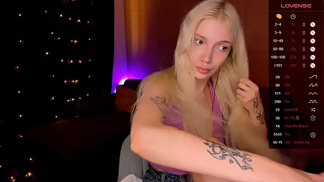 AnyaTaylor_ webcam