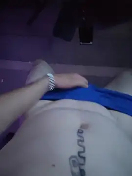 Cummaker69 live cam on StripChat