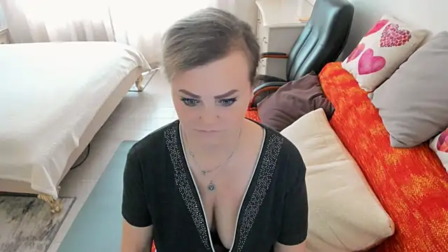 MildMature webcam