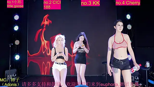 euphoria-001 live cam on StripChat