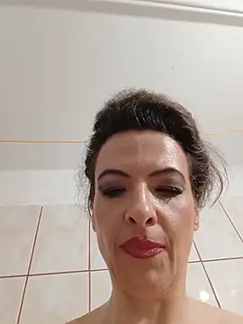 RebeccaNoble live cam on StripChat